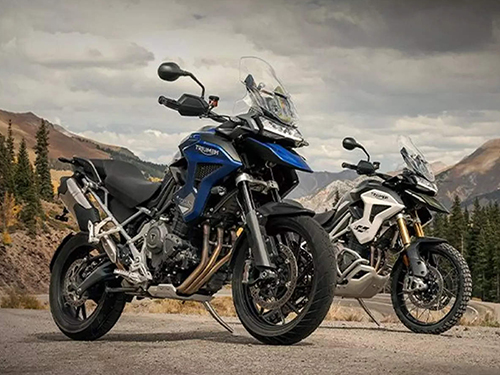 Adventure bikes vs Touring bikes which one is the best