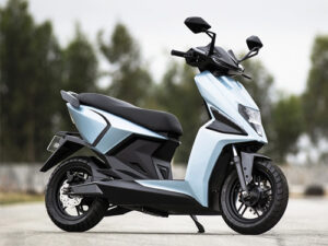 electric motorcycles & scooters advantages and disadvantages in India