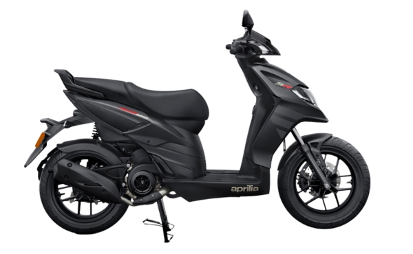 Aprilia SR 125 hp-e right