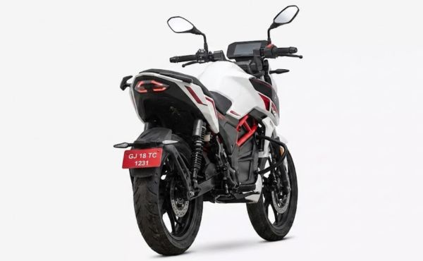 Right rear angled profile