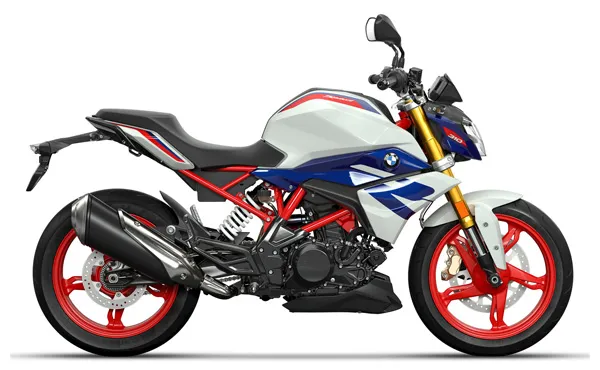 BMW G 310 R – compact and sporty naked bike for city rides.
