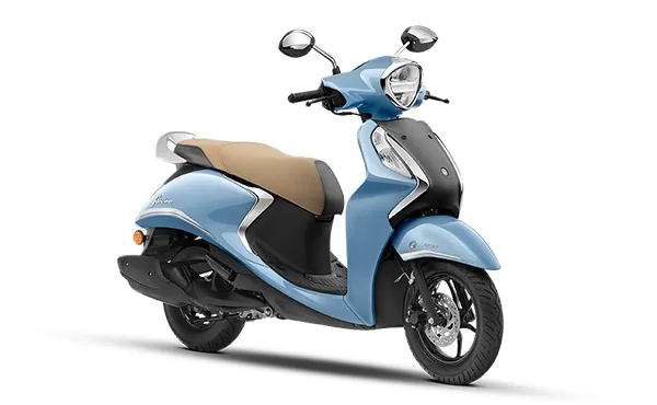 yamaha fascino 125 with COOL BLUE METTALIC