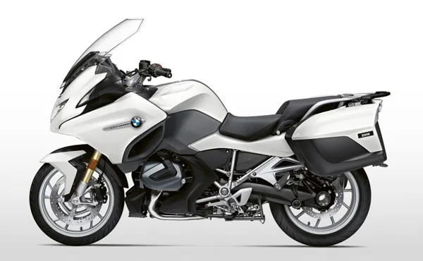r-1250-rt-3 BMW R 1250 RT touring motorcycle, front view.