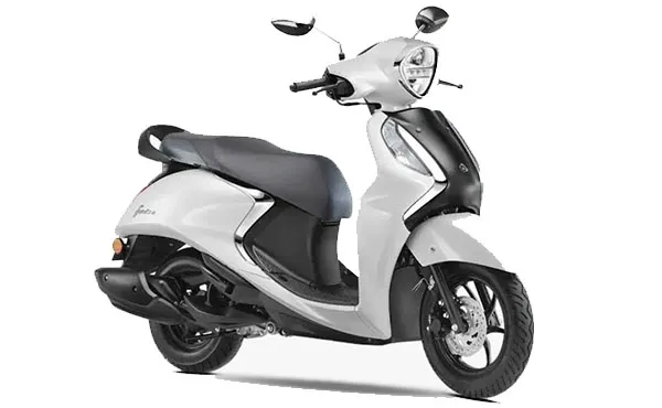 yamaha fascino 125 with -metalic-white