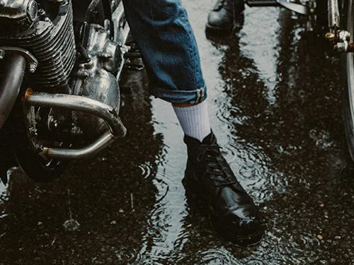 the ultimate guide to monsoon bike riding tips in India