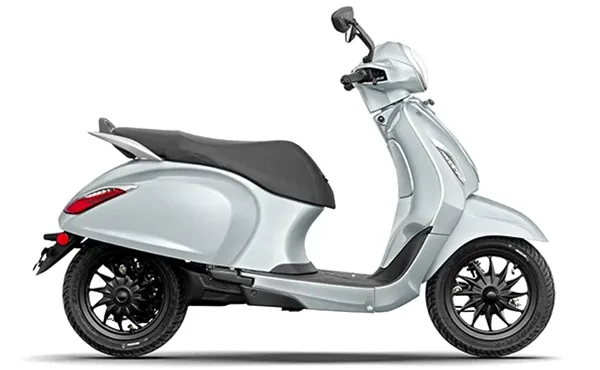 chetak-blue-3202-09 Bajaj Chetak Premium