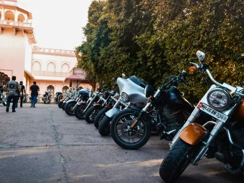 solo or group motorcycle ride in India weighing the pros & cons
