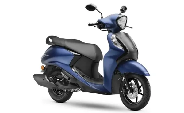 yamaha fascino 125 with COOL BLUE METTALIC yamaha fascino 125 with COOL BLUE METTALIC