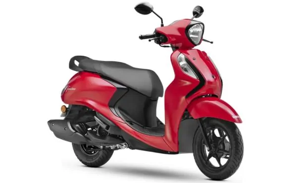 yamaha fascino 125 with Vivid Red yamaha fascino 125 with Vivid Red
